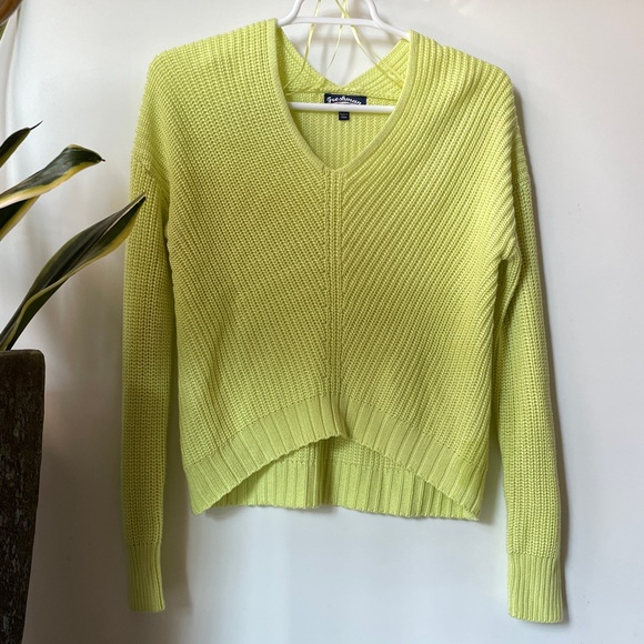 Chartreuse lime yellow high low hem soft sweater S v neck drop sleeve crop front - Picture 1 of 9